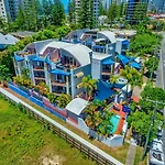 Coastline Escape Renovated Unit - New Listing