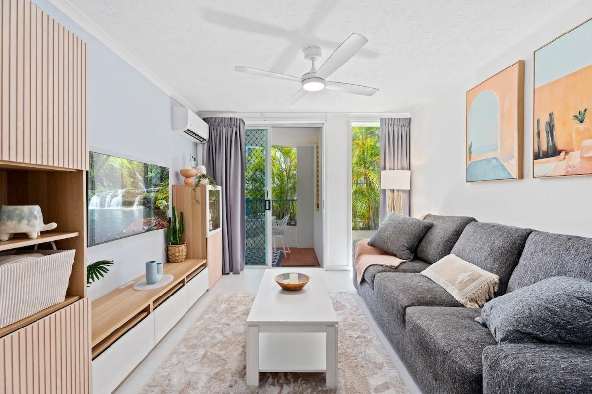 Coastline Escape Renovated Unit - New Listing Apartment Gold Coast